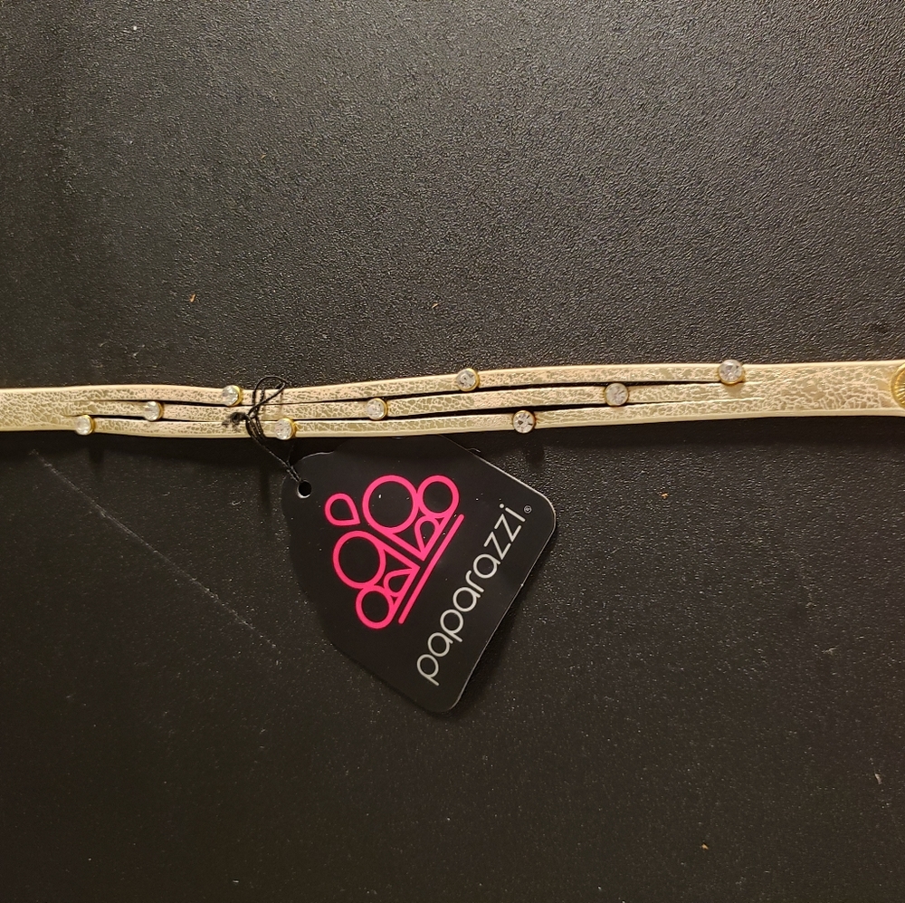 Paparazzi wrap bracelet with snap closure